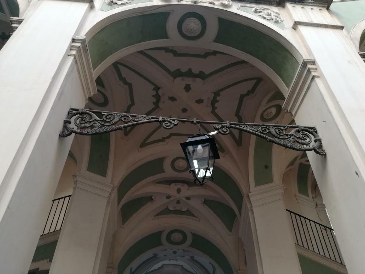 "Dint E Viche E Napule" Guest House Napoli Ngoại thất bức ảnh